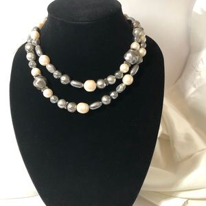 Vintage Richelieu faux pearl necklace